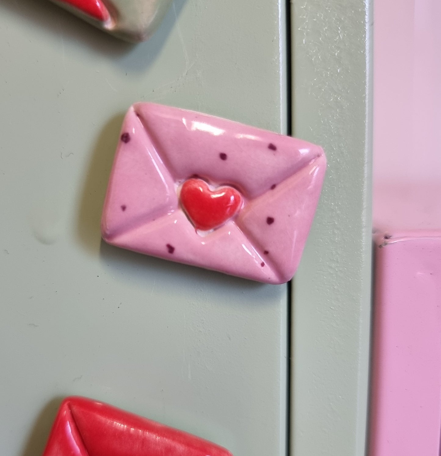 Envelope Magnet